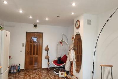 Apartament cu 2 camere decomandat în Florilor - 3