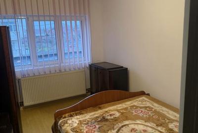 Apartament cu 3 camere decomandat în Exterior Vest - 1