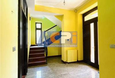 VANZARE CASA VILA 6 CAMERE 652 mp TEREN ZONA SISESTI SECTOR 1 - 9