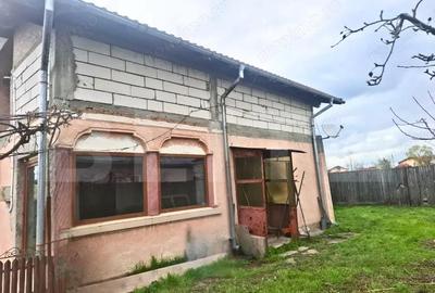 Casă cu 3 camere cu Teren 2522 Mp în Central - 9