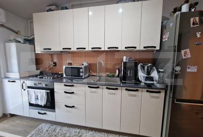 Apartament cu 2 dormitoare, 51 mp, 3 balcoane, parcare, central Floresti - 9