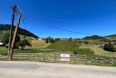 Teren Construcții intravilan de 1380 mp, în Fundata