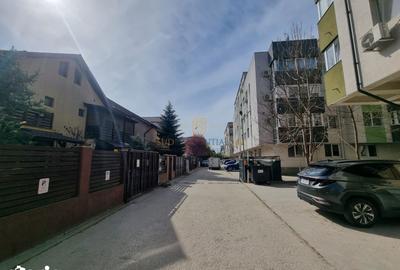 Apartament cu 2 camere decomandat, mobilat în Central