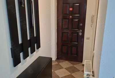 Inchiriez garsoniera - 2