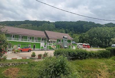 Vand pensiune si hotel la DN7/E81 Pitesti- Rm Valcea, teren 4 ha, 25euro/mp - 3