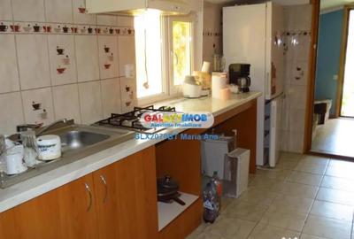 Casă cu 3 camere cu Teren 5000 Mp în Central - 8