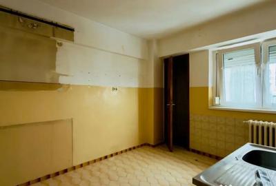 Apartament cu 4 camere decomandat în Titulescu - 8