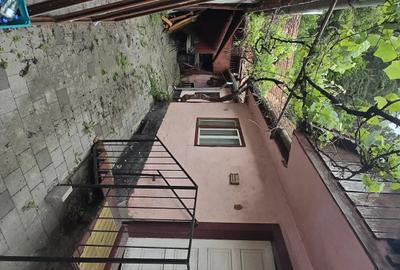Casă cu Teren 136 Mp în Rășinari - 1