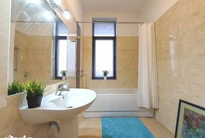 Apartament cu 4 camere decomandat, mobilat în Băneasa
