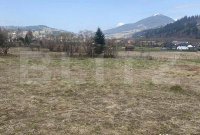 Teren de 4047 mp, în Central - 2