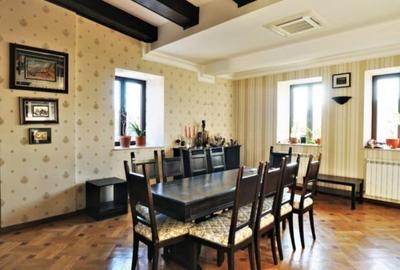 Casă cu 10 camere cu Canalizare în Universitate - 4