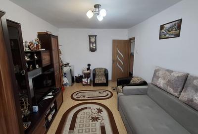 Vand apartament cu 2 camere in Canta - 1