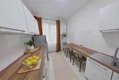 Apartament cu 2 camere semidecomandat, mobilat în Central