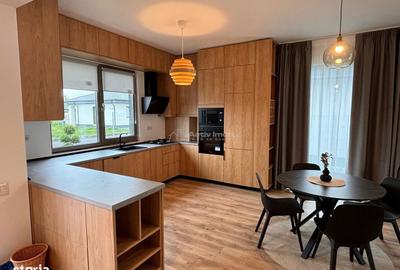 Casă cu 4 camere în Tamași