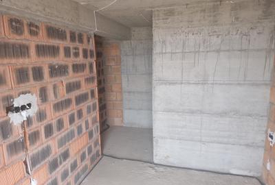Apartament 2 camere cu balcon, lift și parcare inclusă - 11
