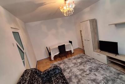 Apartament cu 2 camere decomandat în Central - 4