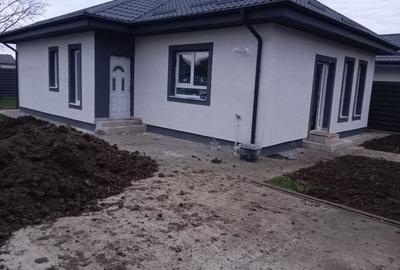 Casa 4 camere, Crevedia-Manastirea - 1