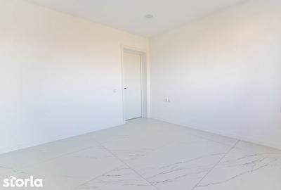 Casă cu 5 camere cu Garaj în Corbu - 4
