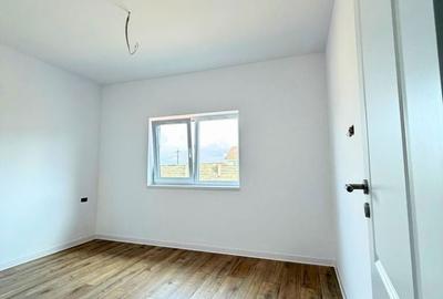 Casă cu 3 camere cu Teren 320 Mp în Bucovăț - 1