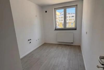 Apartament cu 2 camere decomandat în Tractorul - 3