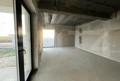 Casă cu 3 camere cu Teren 330 Mp în Central - 2