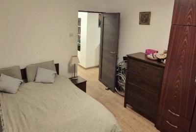 Apartament cu 3 camere semidecomandat în Berceni - 10