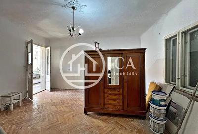 Apartament 2 camere de vanzare la curte comuna in zona Ultracentrala - 4