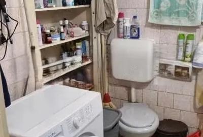 Casa de vanzare cu 4 camere in zona 14 Mai - 1