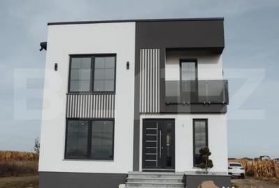 Casă cu 4 camere cu Teren 240 Mp în Central