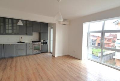 Apartament cu 3 camere semidecomandat, mobilat în Independenței