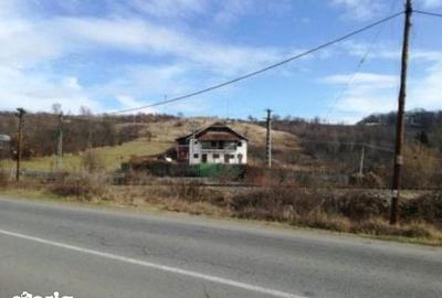 Casă cu 10 camere cu Teren 6154 Mp în Vărbila - 3