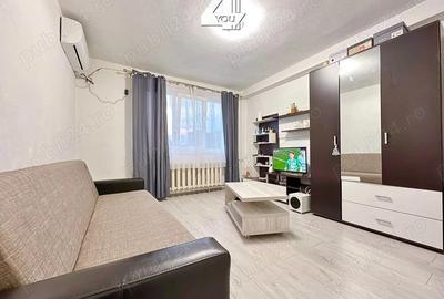 Garsonieră decomandată în Central