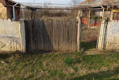 Casă cu 3 camere în Pometești - 1