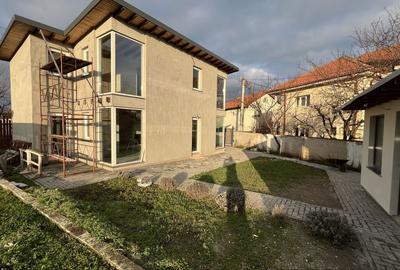 Casă cu 4 camere în Central - 5