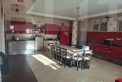 Casă cu 7 camere cu Teren 550 Mp în Central - 7
