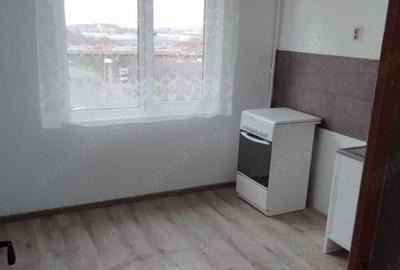 Garsonieră decomandată în Astra - 4