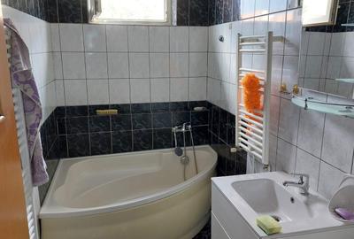 Apartament cu 2 camere nedecomandat în Cedonia