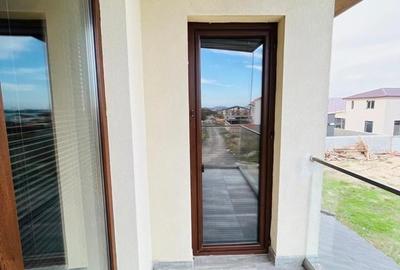 Duplex cu 4 camere cu Canalizare în Palazu Mare - 28