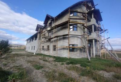 Cladire,Sala evenimente+camere de cazare 1400mp utili+ 11600 - 13