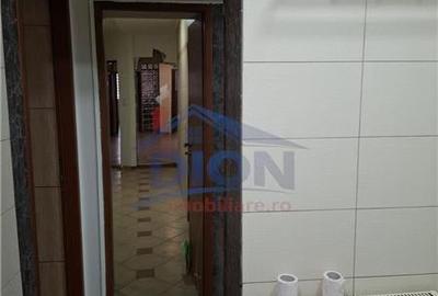 Apartament cu 3 camere decomandat în Calea Călărașilor - 13