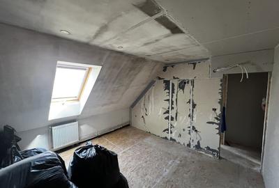 Casă cu 4 camere cu Canalizare în Florești