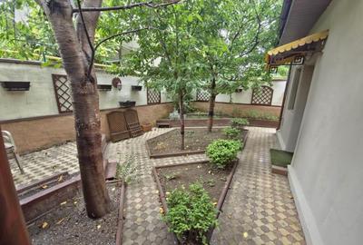 Casa individuala Km 5 curte cu foi?or, acces privat, - 3