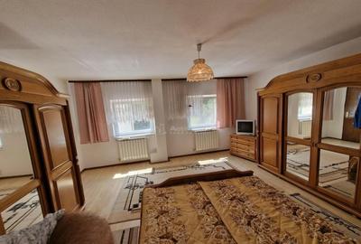 Casă cu 14 camere cu Teren 720 Mp în Central - 9