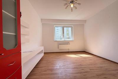 Garsonieră semidecomandată în Uzina 2 - 4