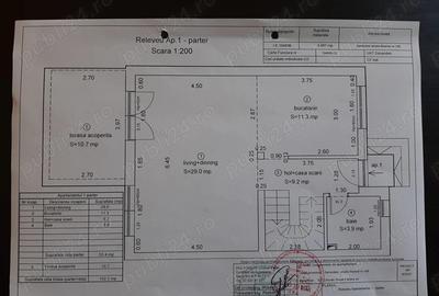 Casă cu 4 camere în Sânandrei