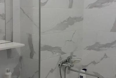 Garsonieră în Titan