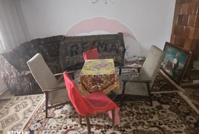 Casă cu 5 camere cu Teren 1958 Mp în Central - 8