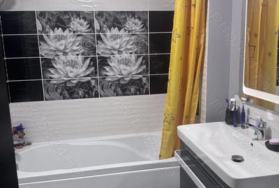 Apartament cu 3 camere decomandat în Central - 1