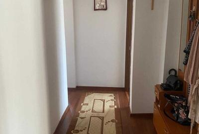 Apartament cu 3 camere decomandat în Micro 16 - 8