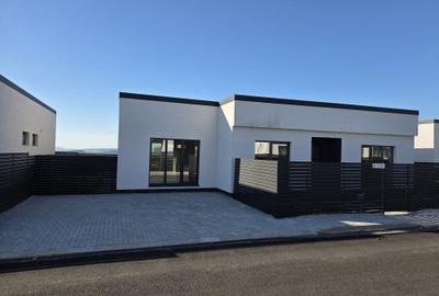 Casă cu 4 camere în Noua - 4